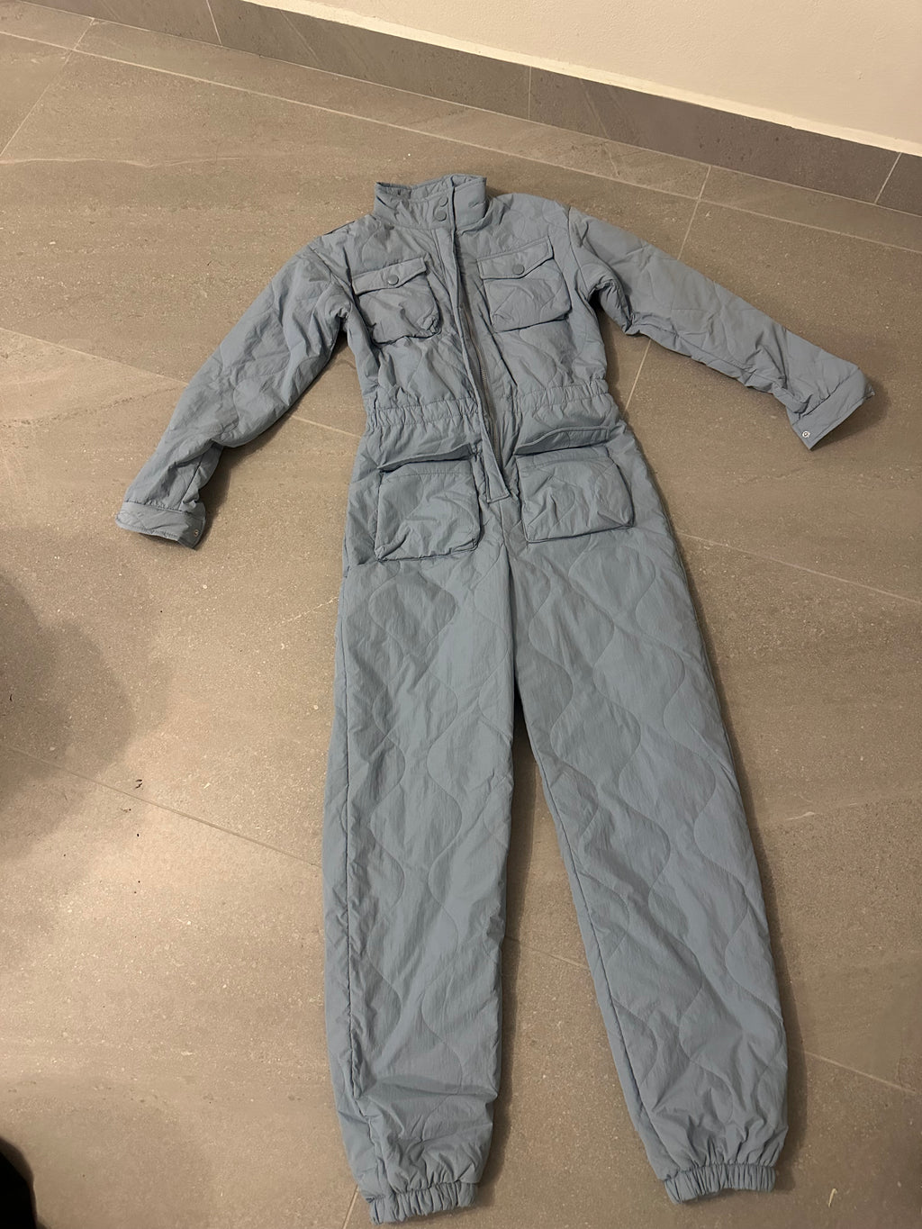 Ski suit