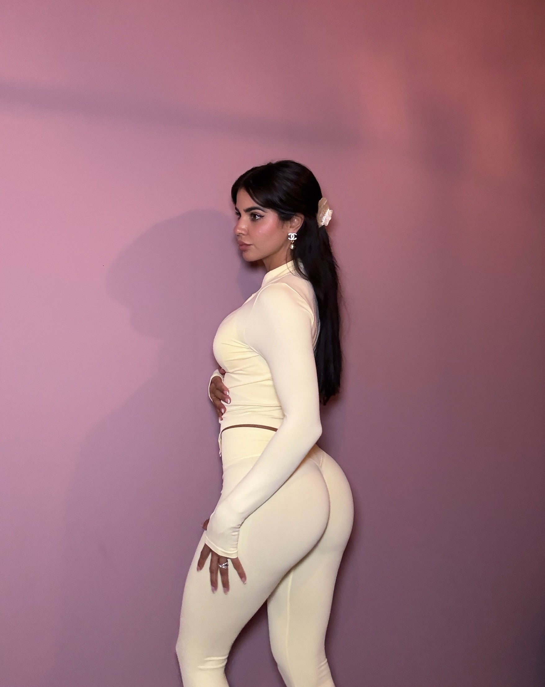 BUTTER V LEGGINGS