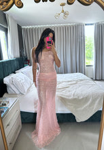 Cargar imagen en el visor de la galería, Sequin Mesh Pink gown
