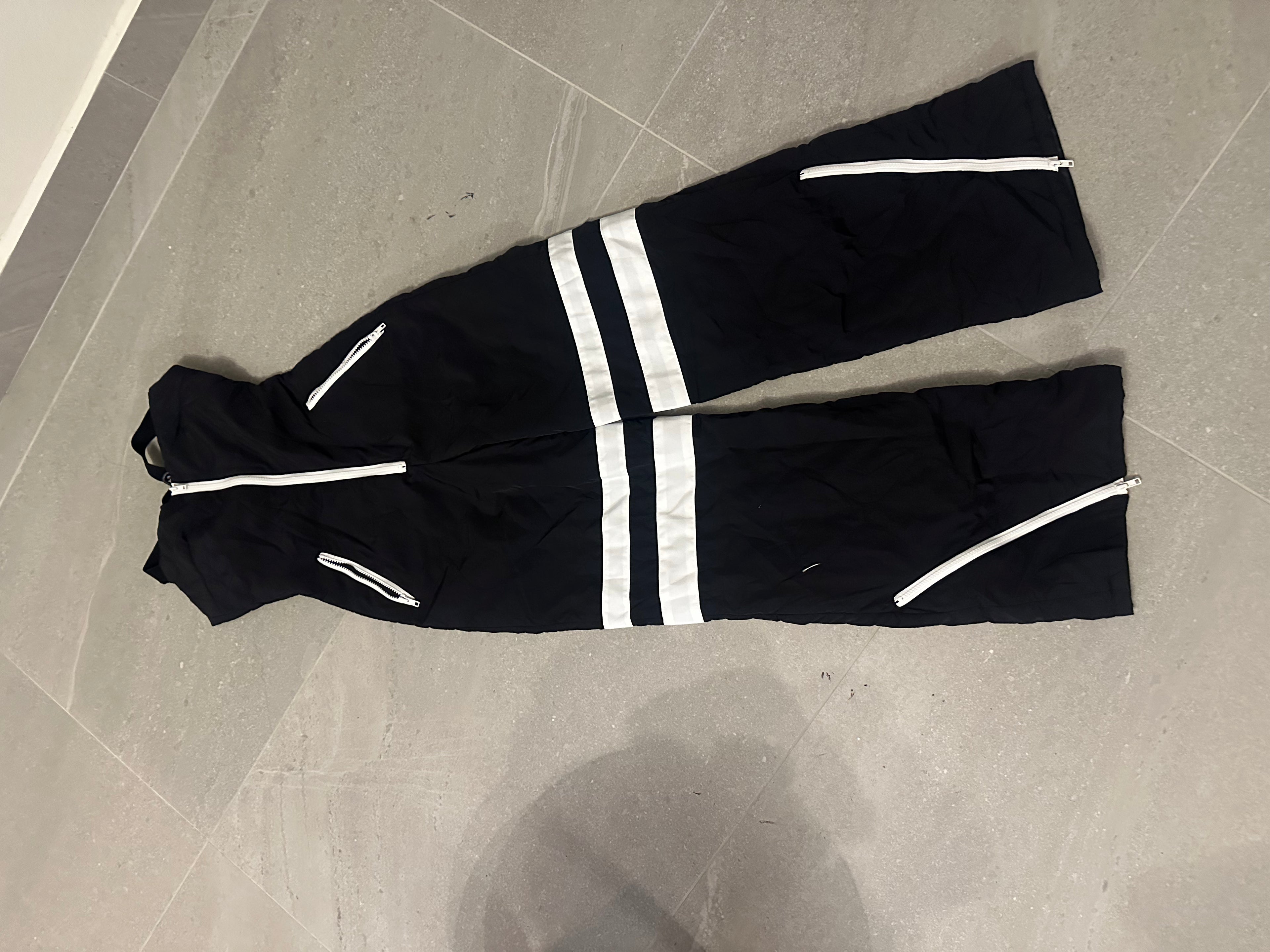 Ski suit